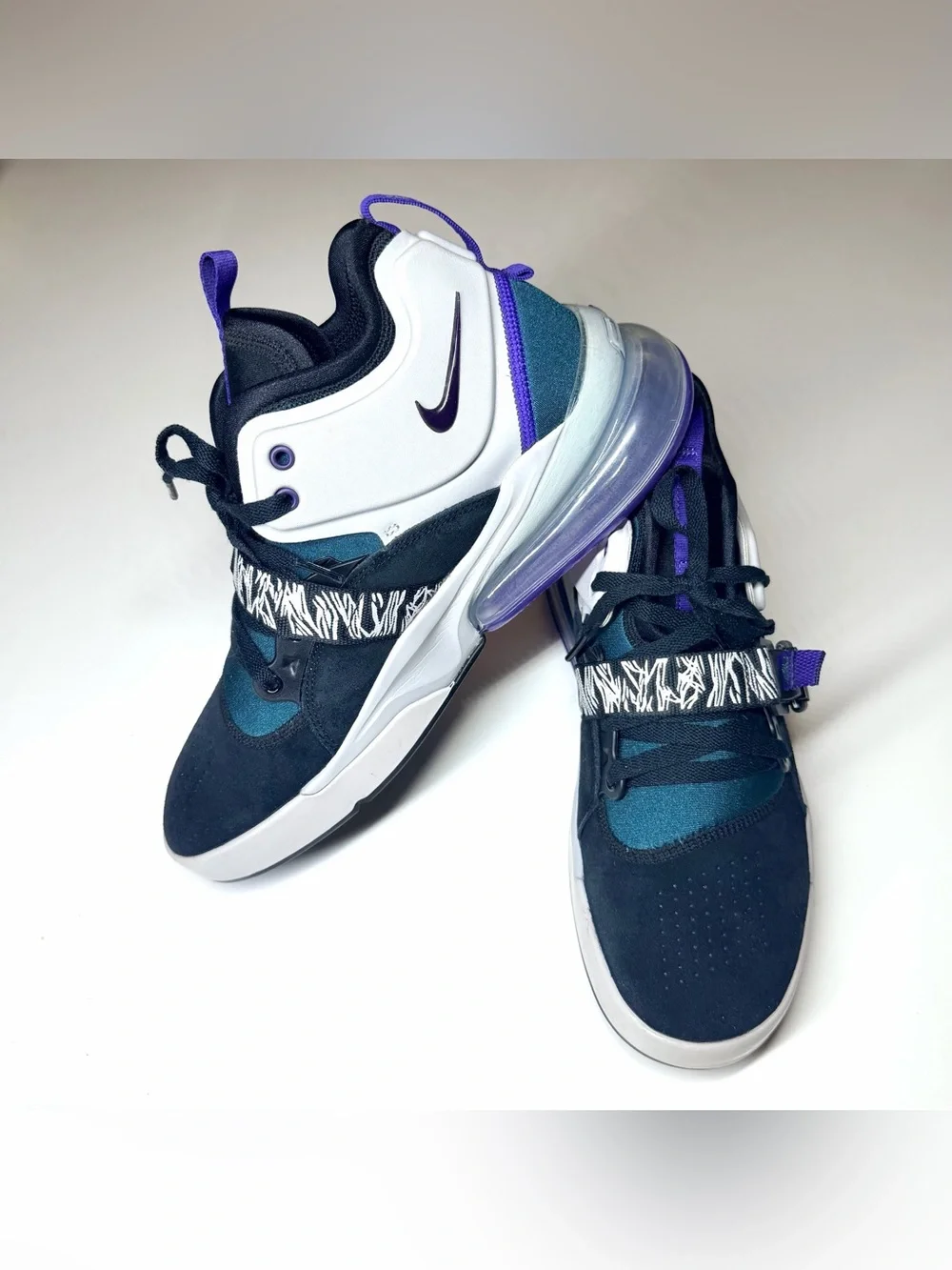Nike Air Force 270 Men’s Carnivore High Top Sneakers Size- 10